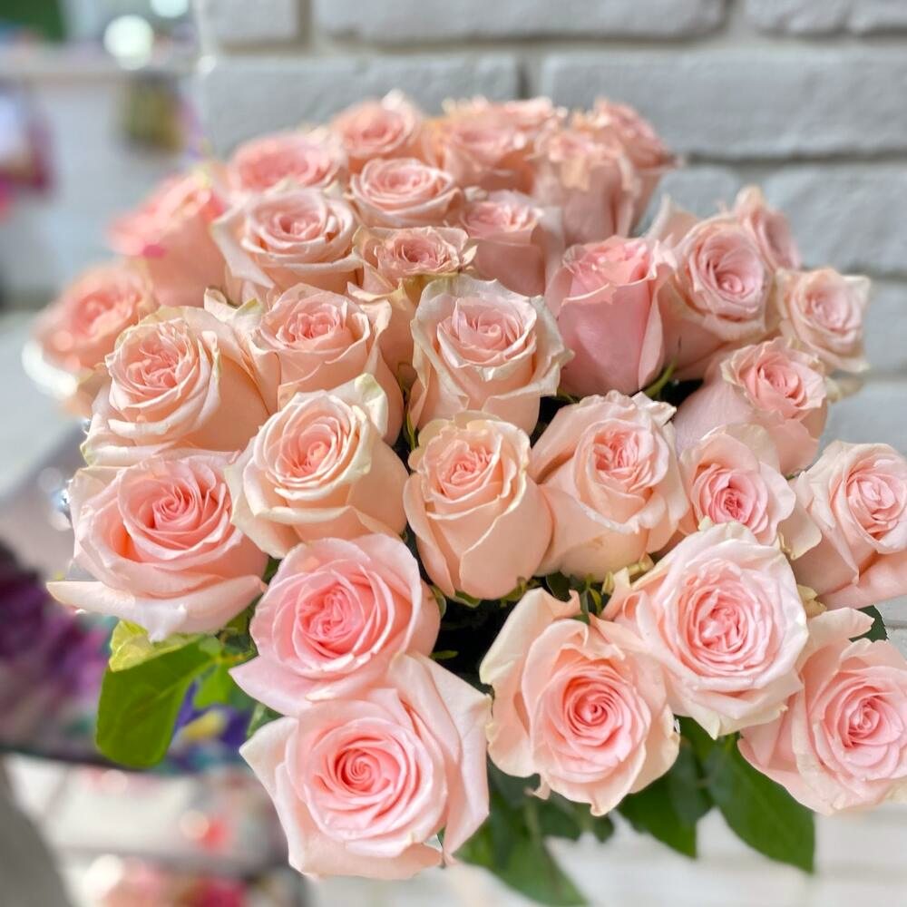 Букеты с натуральными розовыми розами