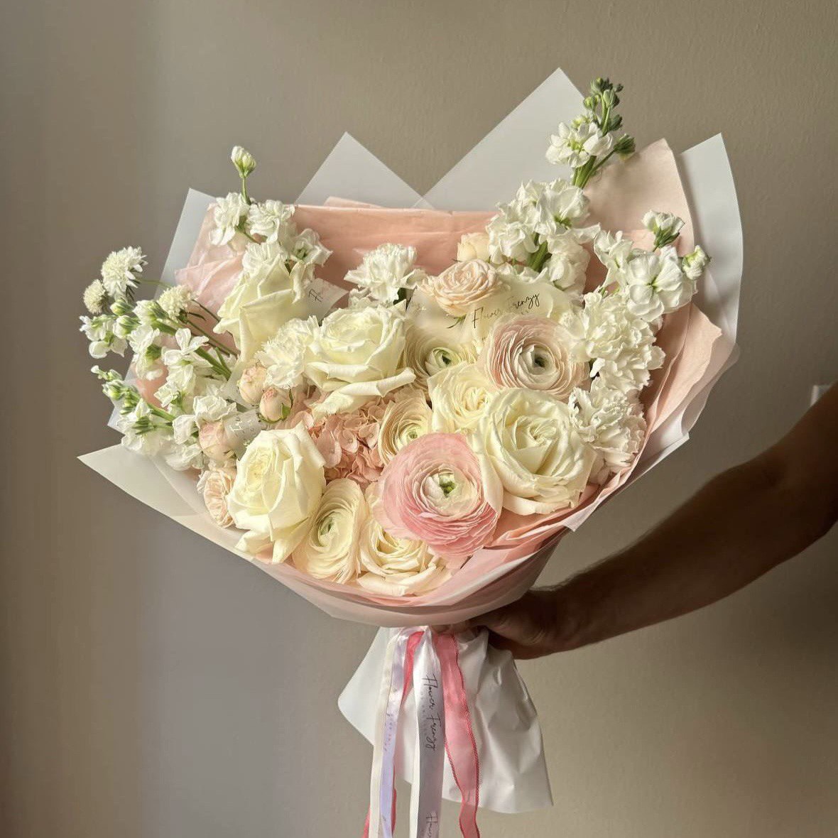 Buchet Blush și Bloom Bucuresti