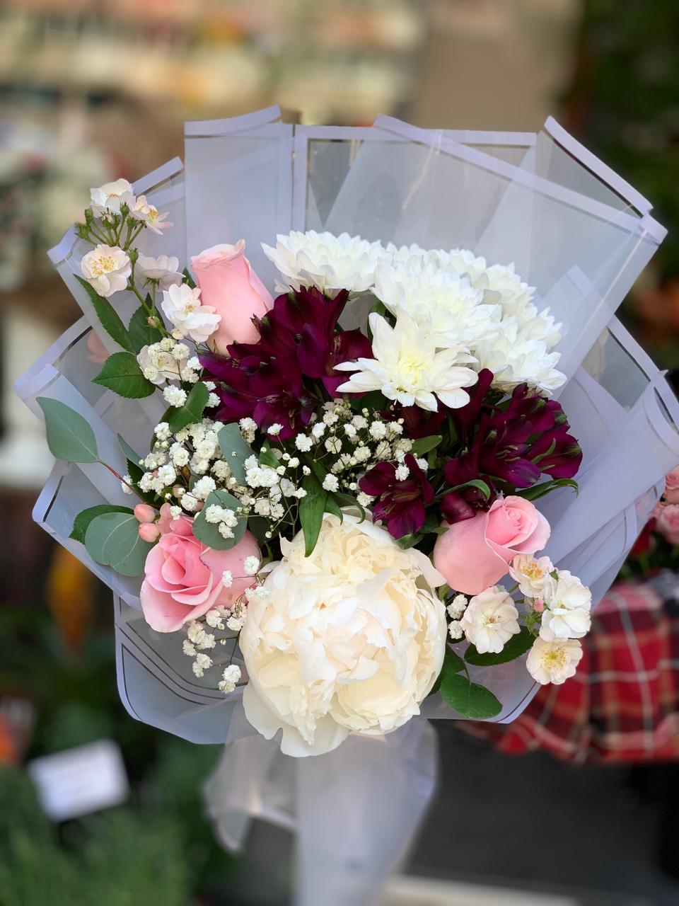 Buchet "Mini Mix Nr.2" Bujori și Trandafiri - București