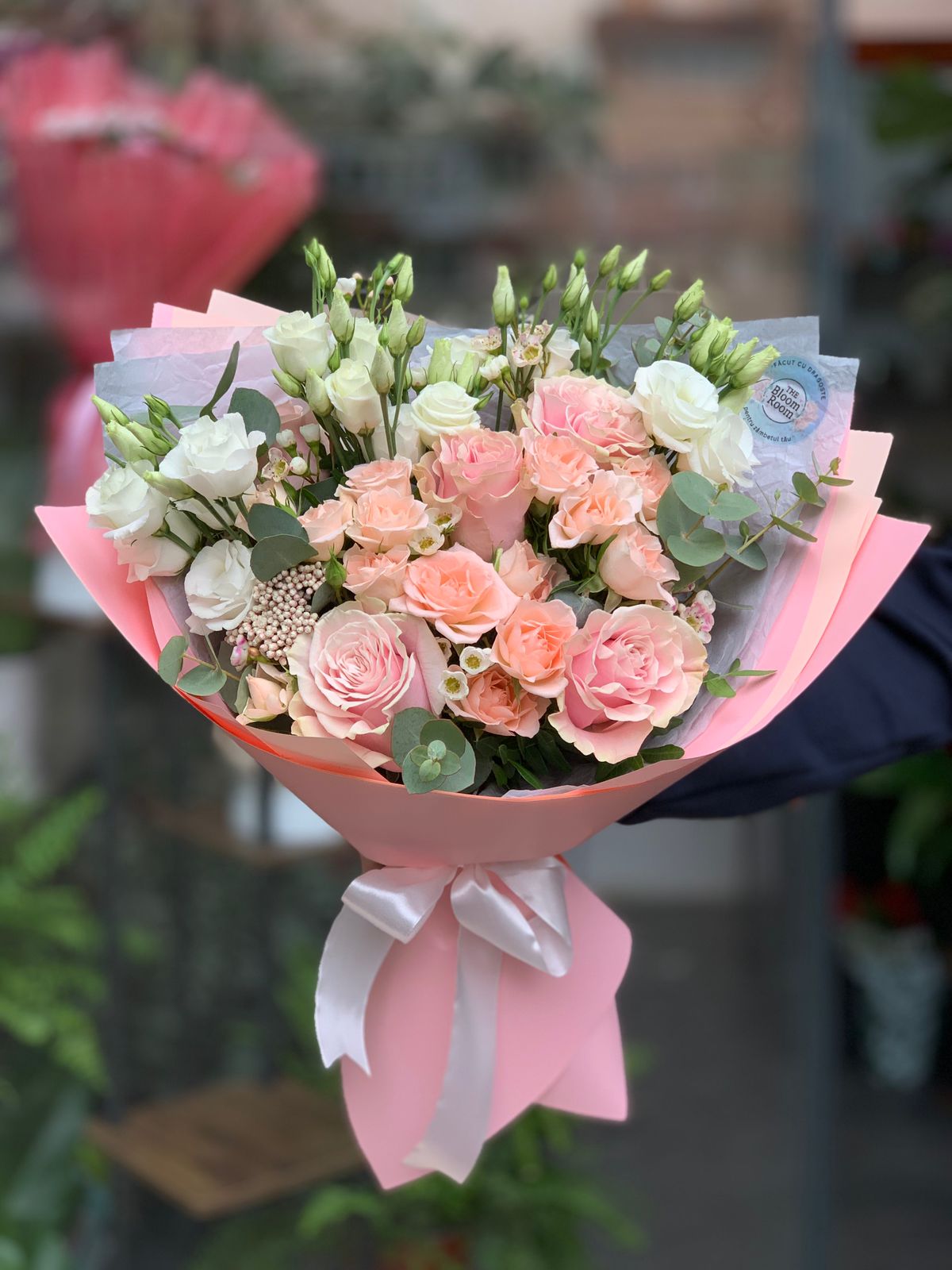 Buchet Mixt Roz cu Trandafiri si Eustoma