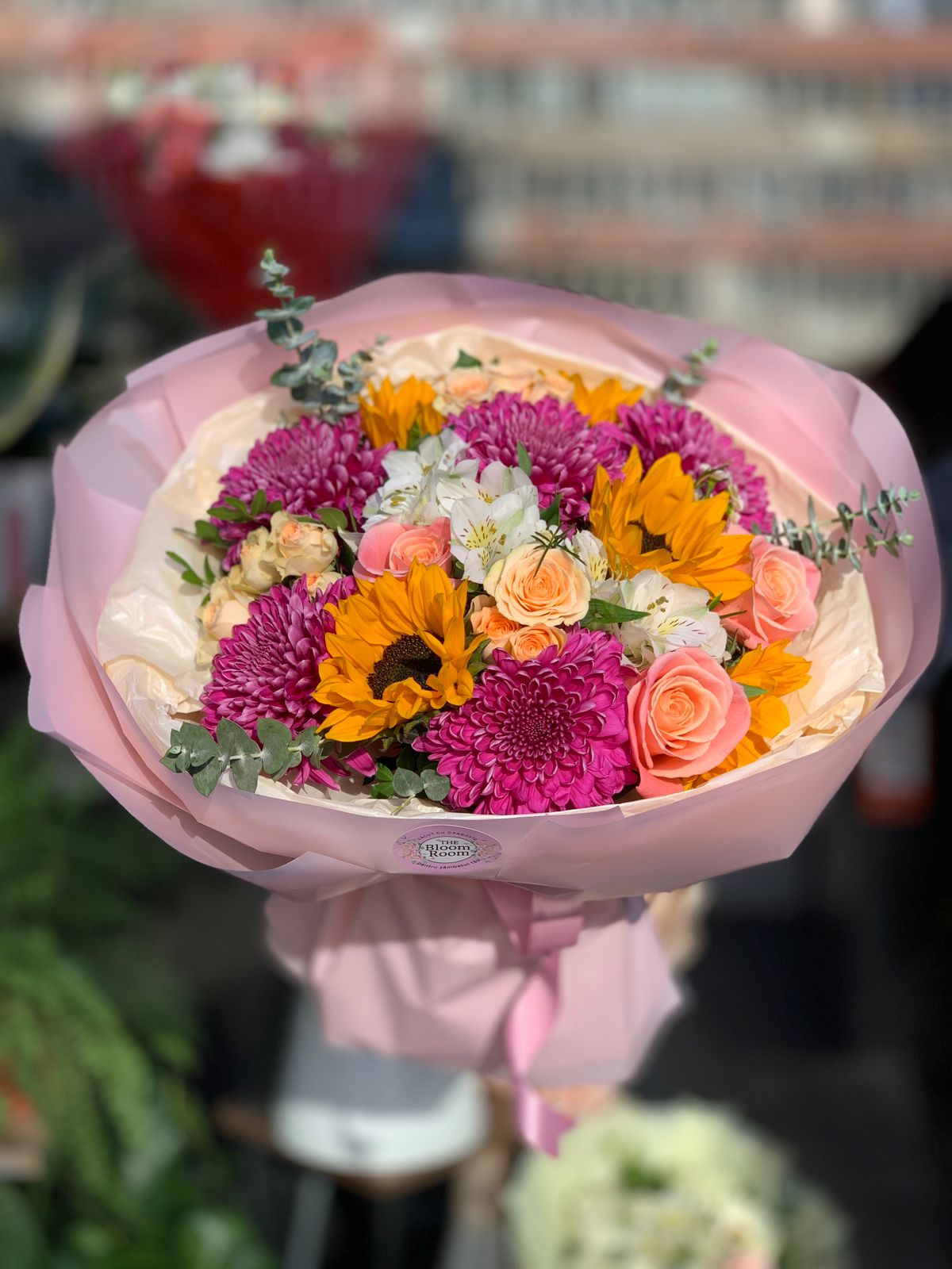 Buchet Vesel cu Floarea Soarelui - Flori Proaspete | The Bloom Room
