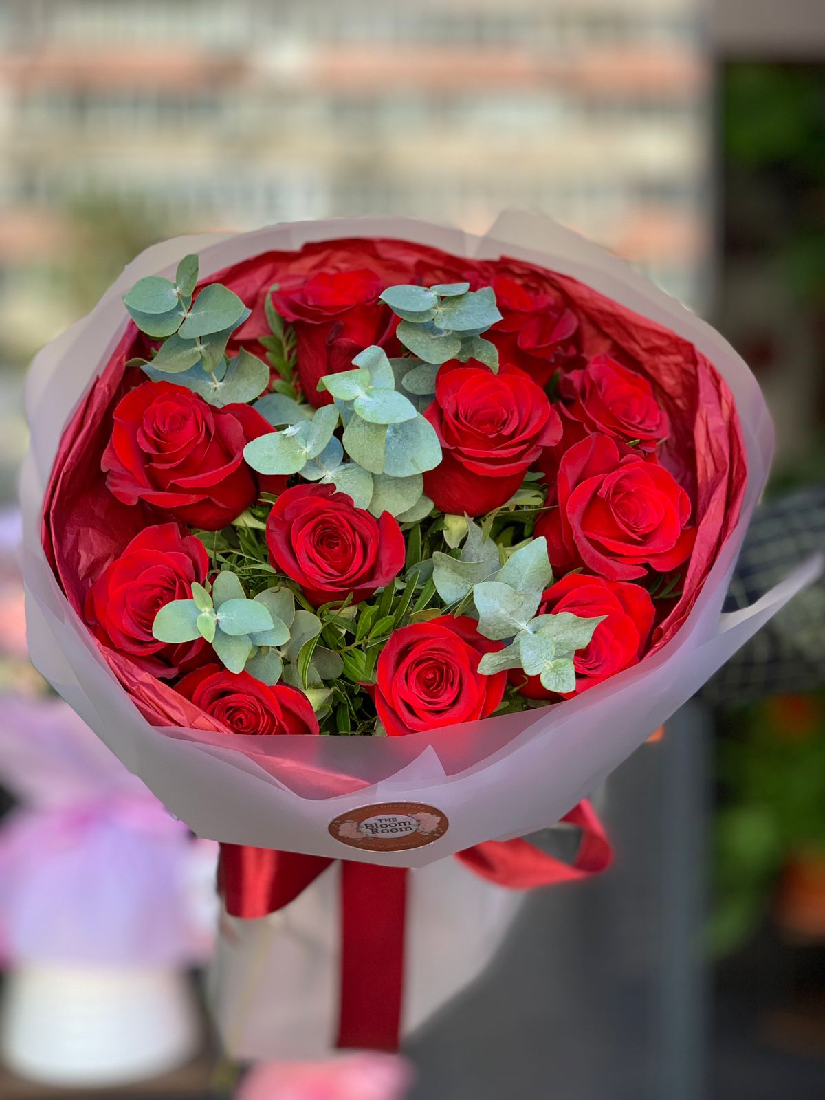 Buchet Trandafiri Rosii cu Eucalipt