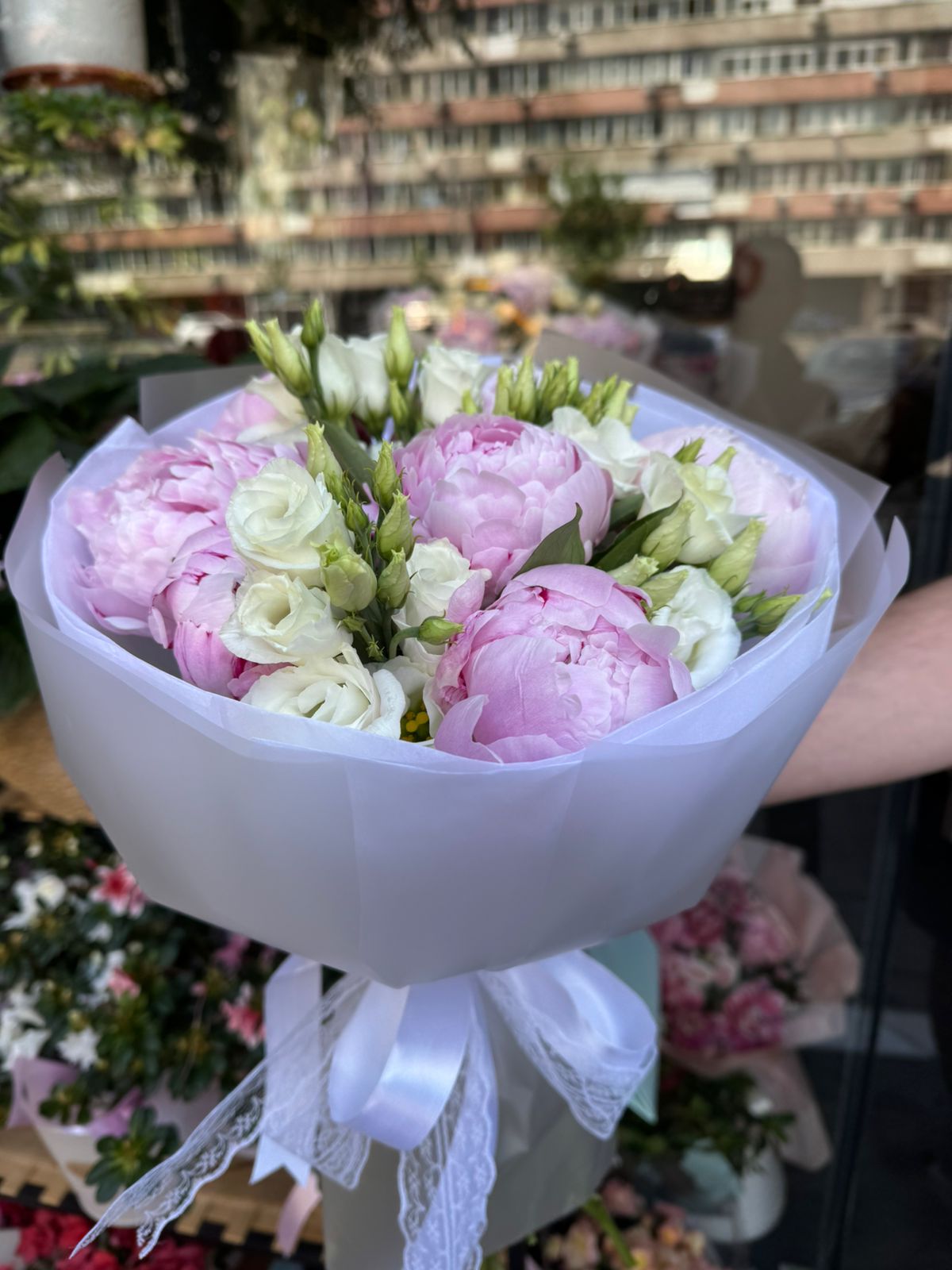 Buchet Mixt Bujori cu Eustoma